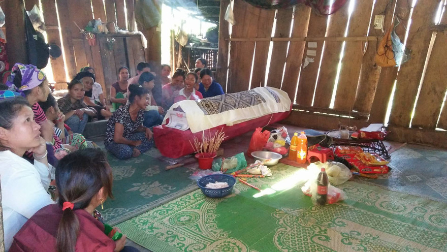 Đi bắt nhái làm thức ăn, 2 học sinh đuối nước thương tâm