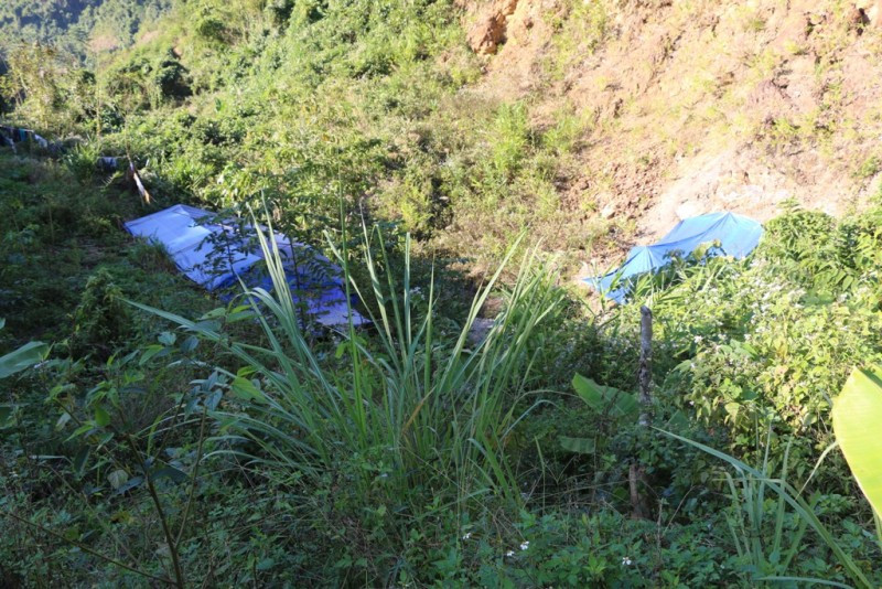 Đột nhập 'căn cứ' vàng tặc: Lộ điểm yếu chính quyền địa phương