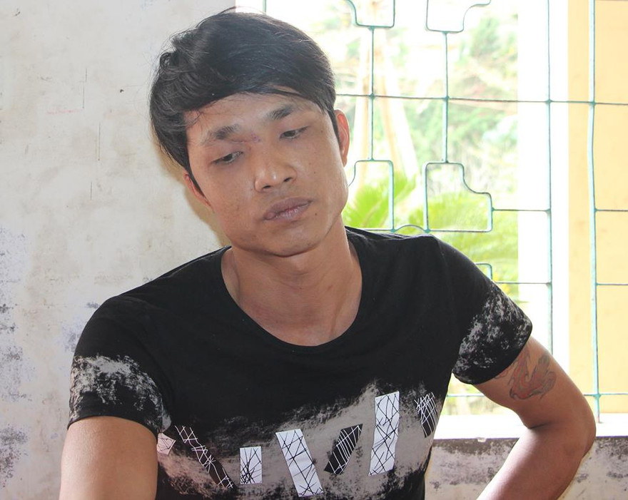 Khởi tố đối tượng đá vào người cán bộ y tế đang mang bầu