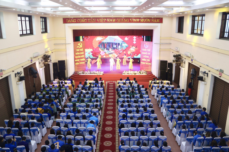 Tỉnh đoàn Nghệ An tuyên dương Đảng viên trẻ tiêu biểu