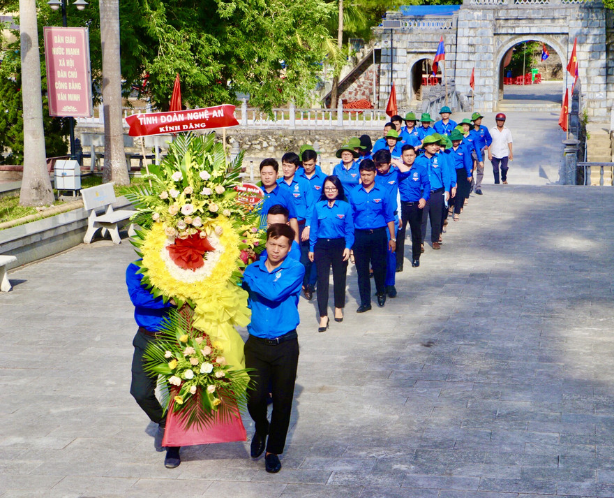 Tuổi trẻ Nghệ An hành trình tri ân các anh hùng liệt sỹ