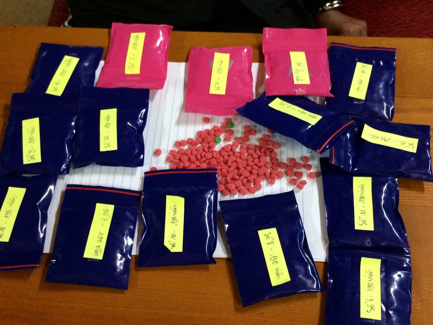 Bắt giữ người phụ nữ ‘ôm’ 15 gói ma túy bán kiếm lời