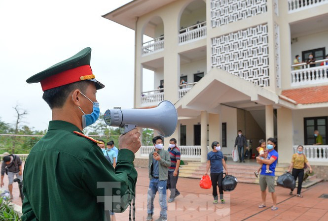 Công an 'đi từng ngõ, gõ từng nhà' truy tìm bốn người Trung Quốc nhập cảnh trái phép