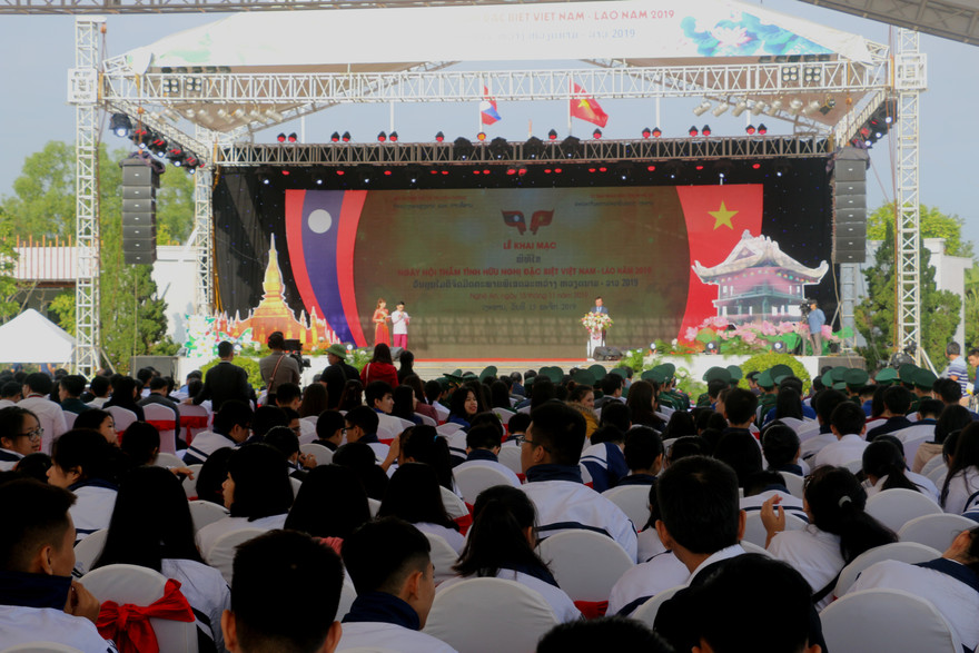 Ngày hội “Thắm tình hữu nghị đặc biệt Việt Nam - Lào” 2019