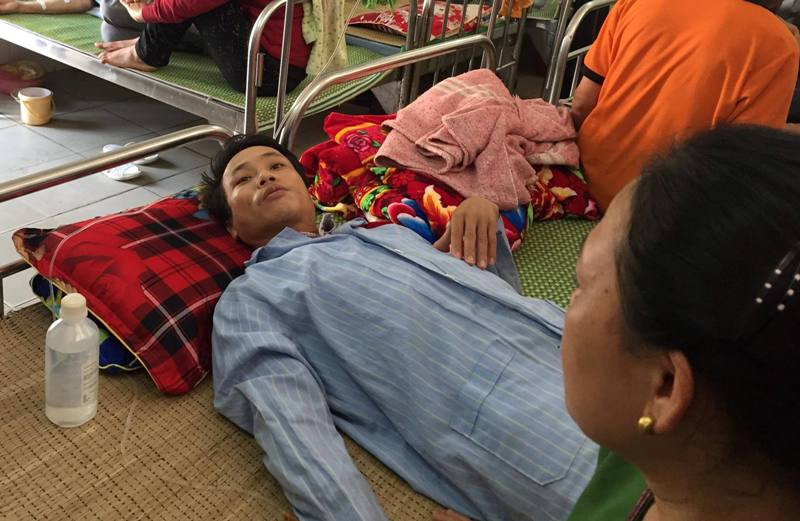 Bị ngộ độc rượu, phó Chủ tịch HĐND phải nhập viện cấp cứu