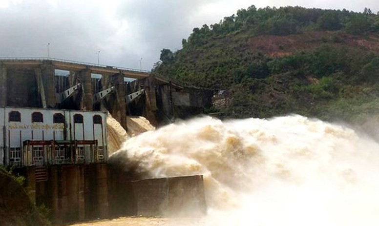 Cử tri miền núi Nghệ An kiến nghị Thủy điện nhanh chóng chi trả tiền bồi thường