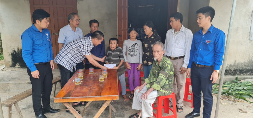 Bạn đọc ủng hộ gia đình có hoàn cảnh đặc biệt khó khăn ở Nghệ An