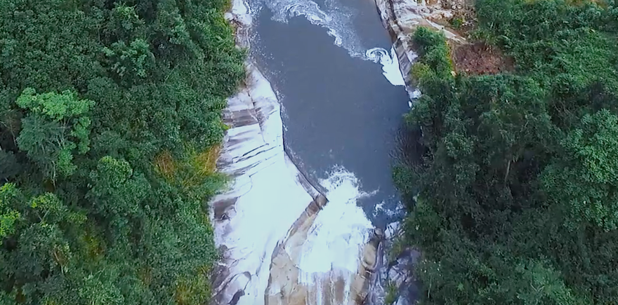 Kỳ vĩ quần thể thác Bảy tầng ở xứ Nghệ