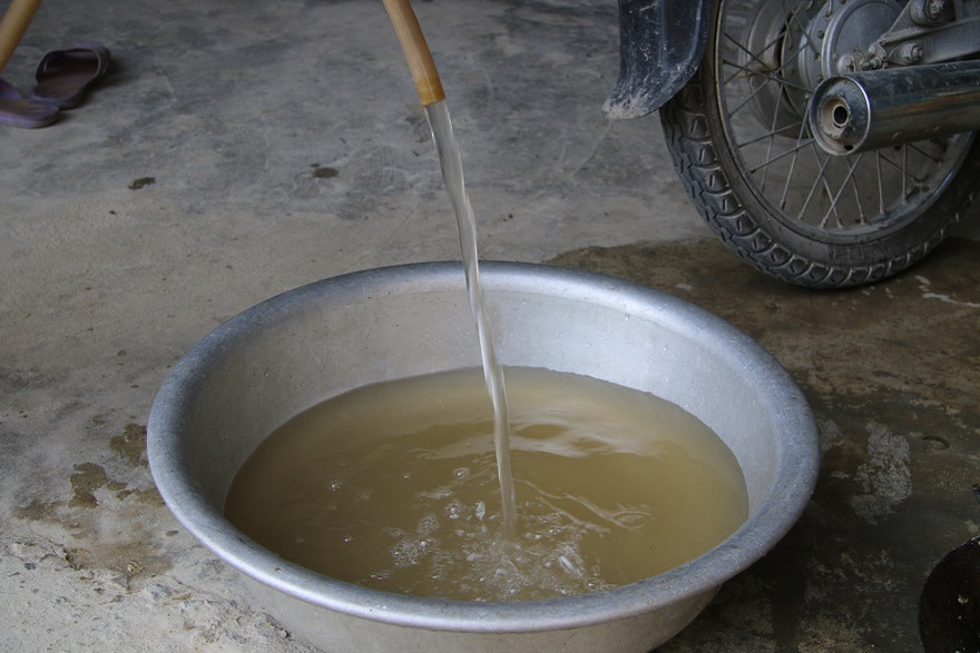 Người dân 'khát' nước sạch bên nhà máy tiền tỷ