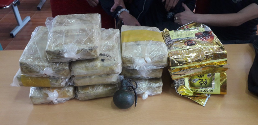 Đối tượng ma túy rút chốt lựu đạn chống trả quyết liệt khi bị vây bắt