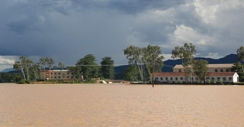 Ngập lụt diện rộng, hàng loạt trường ở Nghệ An thông báo học sinh nghỉ học