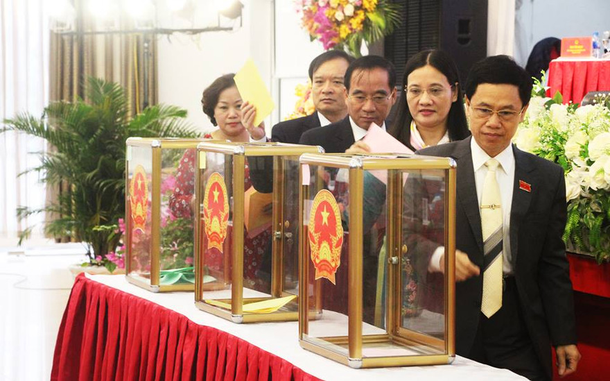Nghệ An lấy phiếu tín nhiệm của 83 đại biểu