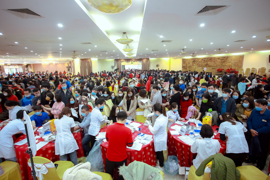 Ấm áp Chủ nhật đỏ tại Nghệ An