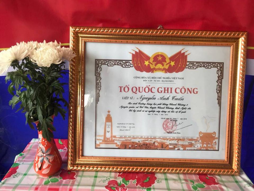 Trao bằng Tổ quốc ghi công cho liệt sỹ dũng cảm cứu người bị đuối nước