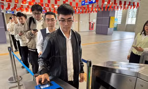 Metro Nhổn - Ga Hà Nội bắt đầu soát vé định danh, sinh trắc học