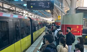 Hà Nội: Gần 6 triệu lượt khách nhận diện sinh trắc học, VNeID đi metro 