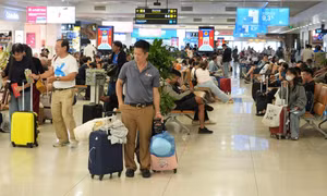 Hơn 113.000 khách qua sân bay Nội Bài hôm nay