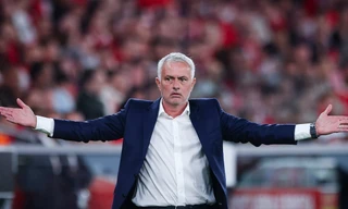 Vừa trở lại ghế huấn luyện, Jose Mourinho đã bị khiếu nại 