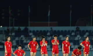 HLV Mai Đức Chung: 'Tuyển nữ Việt Nam xứng đáng chiến thắng, nhưng quyết định sai đã phá hỏng tất cả'