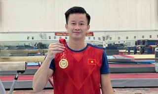 Câu chuyện xúc động đằng sau nghĩa cử cao đẹp, tặng tấm huy chương Vàng làm thiện nguyện của HLV Trương Minh Sang