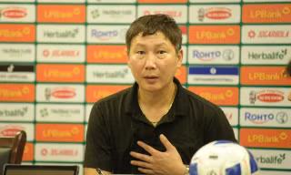 HLV Kim Sang-sik nói gì về Viktor Lê, Thanh Nhàn cũng như màn trình diễn của U23 Việt Nam?