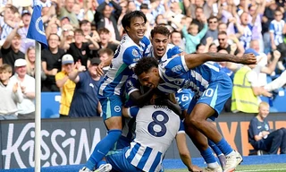Brighton ngược dòng đánh bại Man City trên sân nhà 