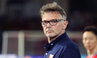 HLV Philippe Troussier lại thất bại ở cuộc đua dẫn dắt tuyển Tunisia