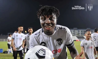 Sau bê bối gian lận, Malaysia vẫn trình làng cầu thủ nhập tịch mới ở đội tuyển quốc gia