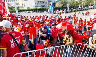 Trực tiếp U22 Việt Nam vs U22 Philippines, 15h30 ngày 15/12: Những đoàn người trong sắc đỏ ngập tràn Rajamangala