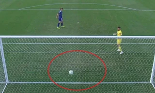 Tình huống sút luân lưu hài hước, có một không hai ở U23 châu Á