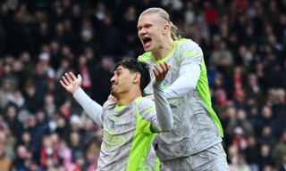 Man City tạm vươn lên chiếm ngôi đầu Ngoại hạng Anh