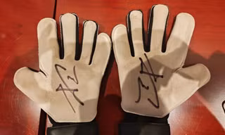 Về nước sau giải đấu lịch sử, các vật dụng của cầu thủ U23 Trung Quốc đi thẳng vào... bảo tàng