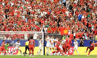 Trực tiếp Bồ Đào Nha vs Uzbekistan 2-0 (H1): Vào!!! Nuno Mendes ghi bàn 
