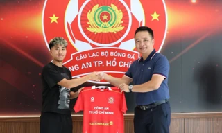 Cầu thủ Việt kiều Khoa Ngo chính thức gia nhập V.League