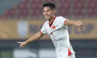 Người thầy đầu tiên tiết lộ hành trình vươn tới đỉnh cao của trung vệ Hiểu Minh