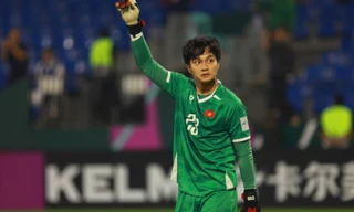 Người hùng Cao Văn Bình tiết lộ tuyệt chiêu bắt phạt đền