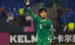 Người hùng Cao Văn Bình tiết lộ tuyệt chiêu bắt phạt đền