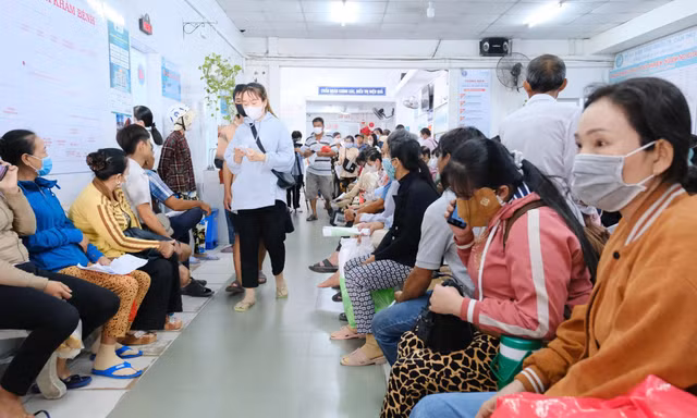 Vướng nhà thầu Việt Mỹ, máy xạ trị trăm tỷ ở Cần Thơ 'đắp chiếu'