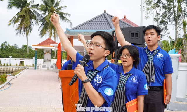 Kỳ cuối: Những ‘hạt giống đỏ’ trưởng thành trên đất Sen Hồng