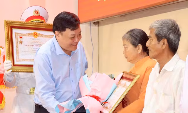 Truy tặng và phong tặng danh hiệu 'Bà mẹ Việt Nam Anh hùng' cho 15 cá nhân tại Đồng Tháp