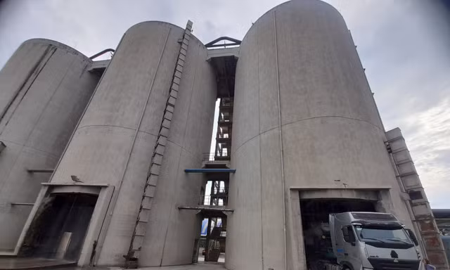Tro xỉ nhiệt điện Duyên Hải đã được tiêu thụ, góp phần giảm ô nhiễm và phục vụ sản xuất vật liệu xây dựng, san lấp công trình.