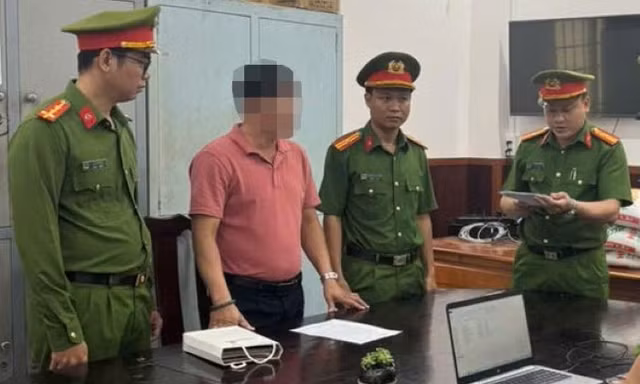 Nhân viên ngân hàng lừa hơn 73 tỷ đồng với chiêu ‘đảo sổ’