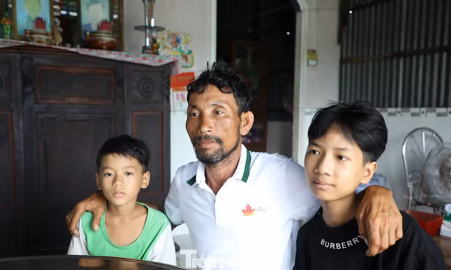 Chia sẻ bất ngờ của ngư dân thoát chết thần kỳ sau 4 ngày trôi dạt trên biển