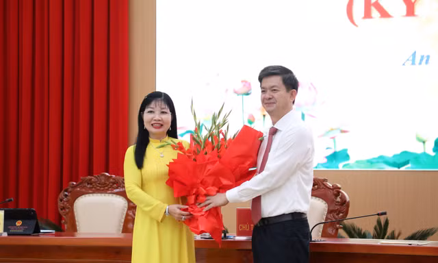 Bà Trần Thị Thanh Hương được bầu làm Chủ tịch HĐND tỉnh An Giang