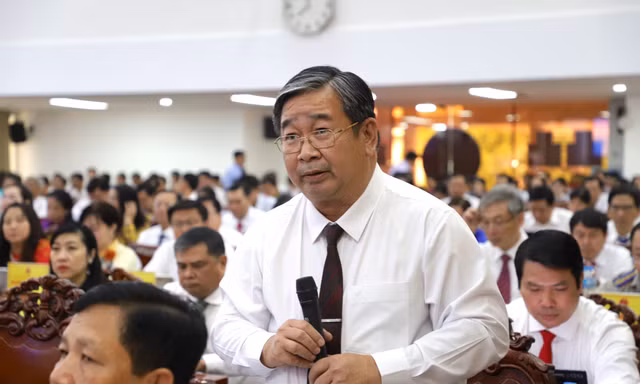 Nguyên nhân khiến rác sinh hoạt ứ đọng, dù phí tăng ở Cần Thơ