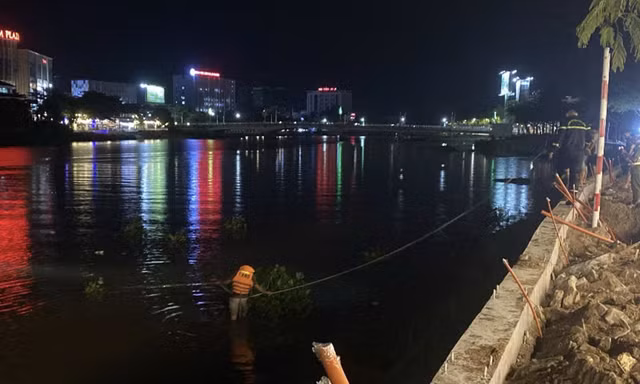 Hai bé trai đuối nước: Một bé tử vong, một bé mất tích