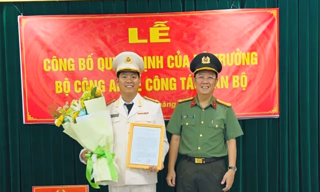 Công bố quyết định của Bộ trưởng Công an về công tác cán bộ