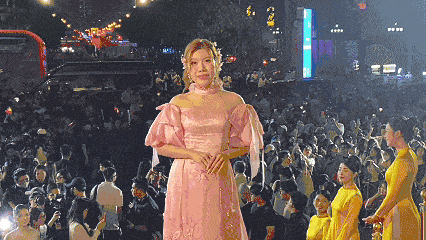 Hàng trăm nghệ sĩ đổ bộ thảm đỏ ở TPHCM