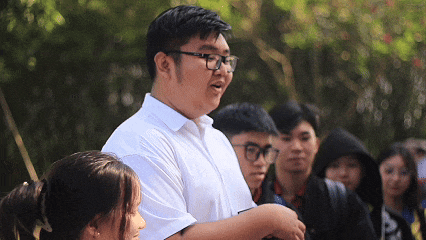 Rộn ràng giữa biển người phủ hồng Chủ Nhật Đỏ lớn nhất TPHCM