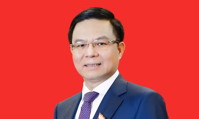 Chân dung Quyền Bộ trưởng Bộ Công Thương Lê Mạnh Hùng